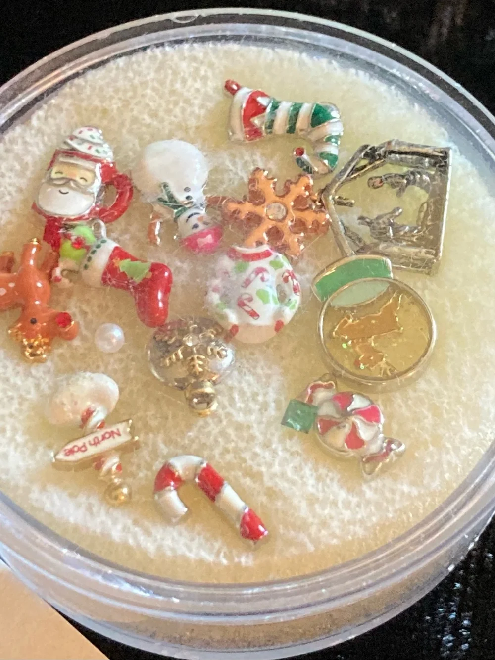 Origami Owl Red Green White Gold Christmas Floating Charm Lot